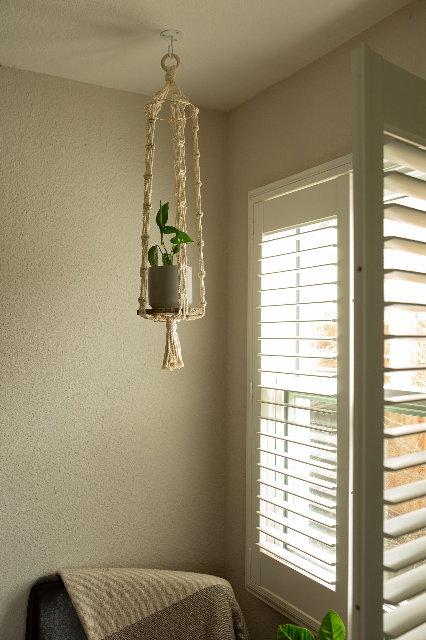 “Hera” Short Plant Hanger